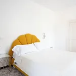 Casa Enzina 4*