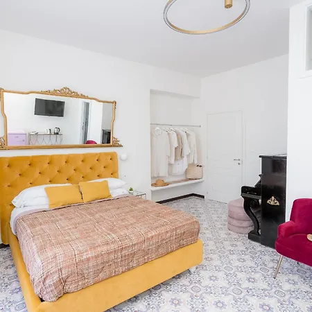 게스트하우스 Casa Enzina 4*