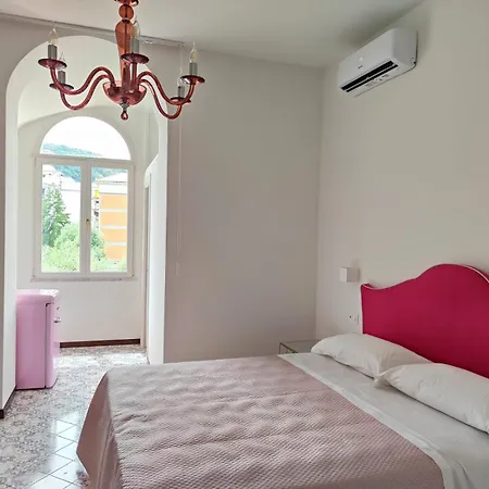 Casa Enzina سورينتو