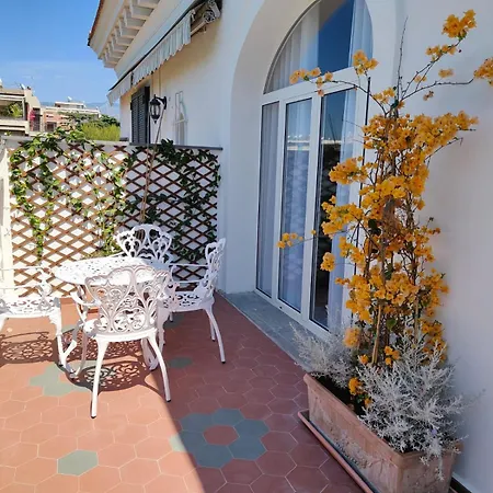 ゲストハウス Casa Enzina 4*