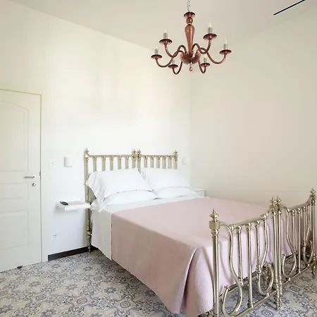 Casa Enzina ゲストハウス