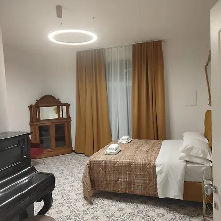 Casa Enzina سورينتو