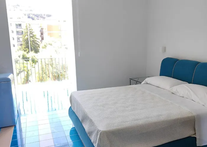 Casa Enzina בית הארחה סורנטו