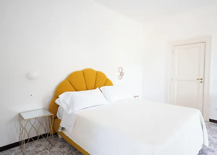 Casa Enzina 4*